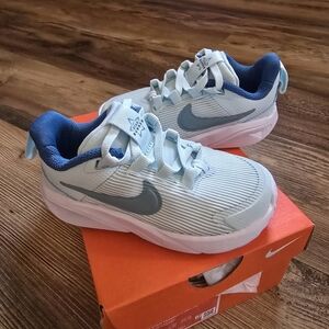 Nike Kids Light Blue and White Sneakers